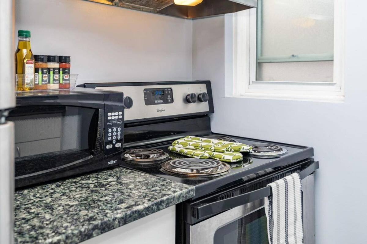 Pet-Friendly Home - Near Chinatown & Little Italy Ottawa Buitenkant foto