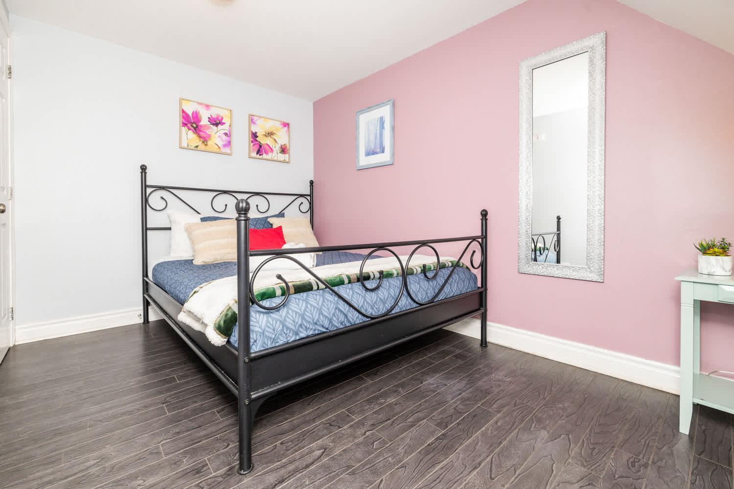 Pet-Friendly Home - Near Chinatown & Little Italy Ottawa Buitenkant foto